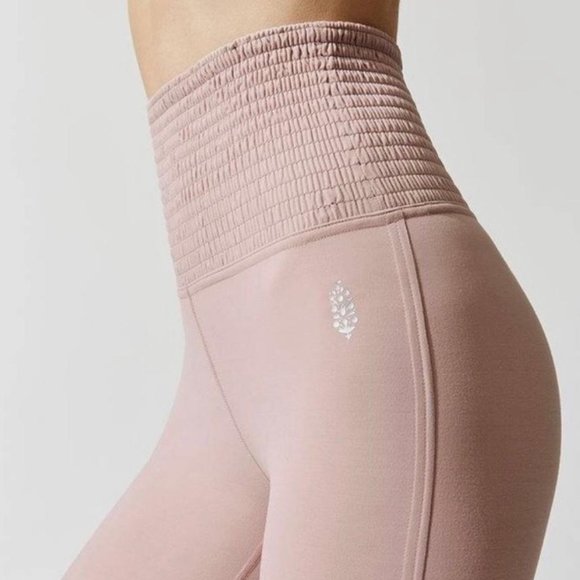 Free People Pants - NEW Free People Movement Smock it to Me leggings.
